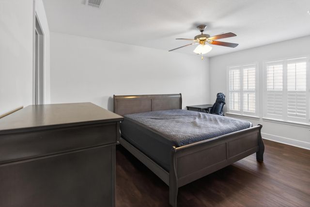 2121 Wilsons Plover Circle, Navarre, FL 32566