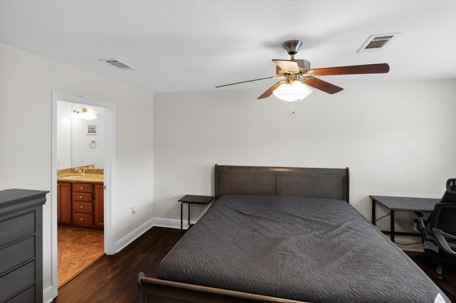 2121 Wilsons Plover Circle, Navarre, FL 32566