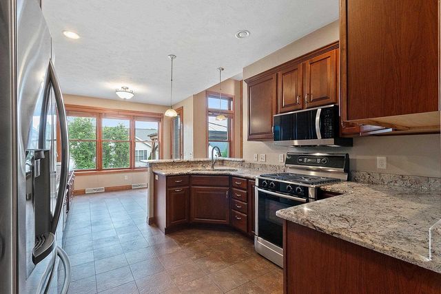1892 N SUNRISE LANE, Appleton, WI 54913
