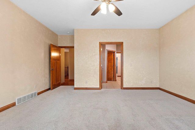 1892 N SUNRISE LANE, Appleton, WI 54913