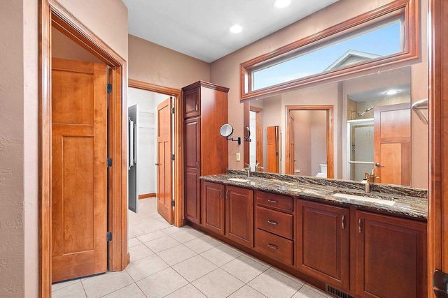 1892 N SUNRISE LANE, Appleton, WI 54913