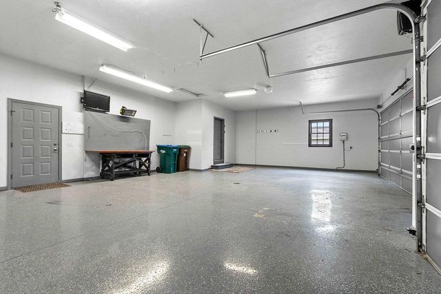 1892 N SUNRISE LANE, Appleton, WI 54913