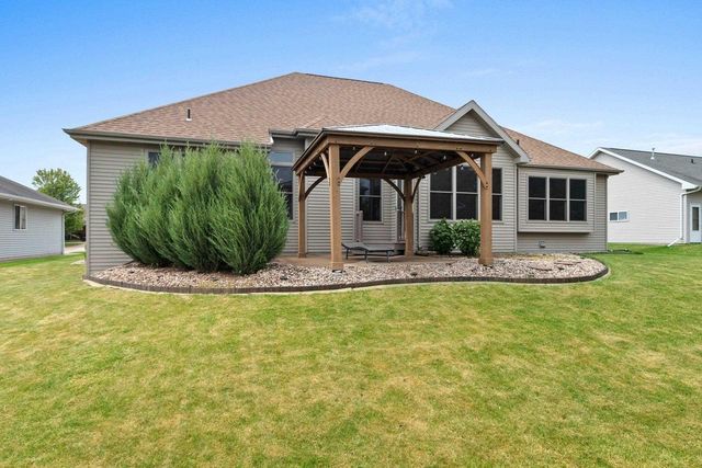 1892 N SUNRISE LANE, Appleton, WI 54913