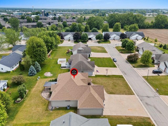 1892 N SUNRISE LANE, Appleton, WI 54913