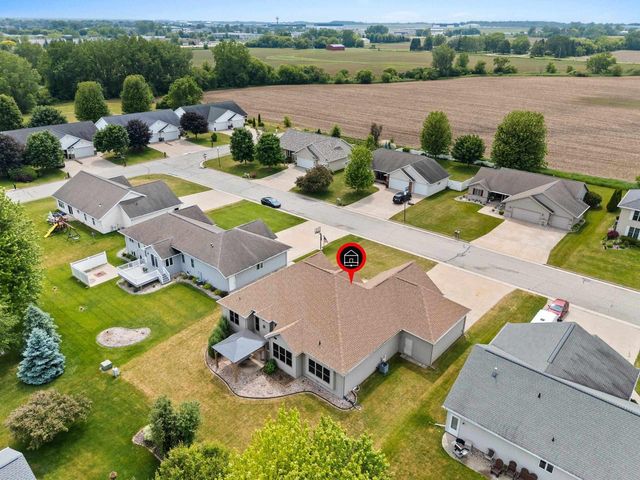 1892 N SUNRISE LANE, Appleton, WI 54913