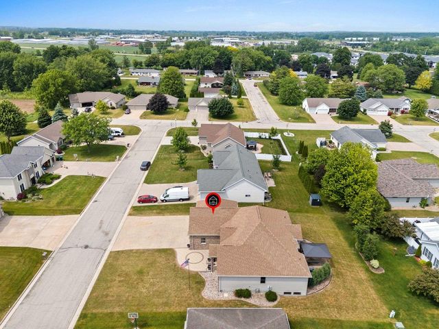 1892 N SUNRISE LANE, Appleton, WI 54913
