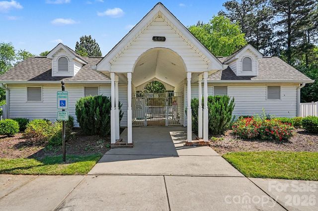 747 Rock Lake Glen, Fort Mill, SC 29715