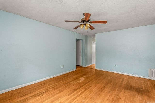 2505 Robinson, Conway, AR 72034