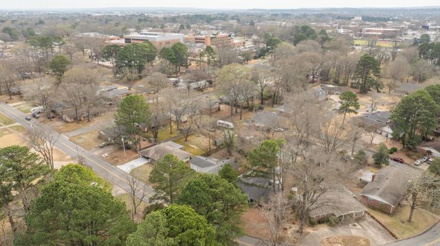 2505 Robinson, Conway, AR 72034