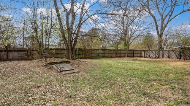 2505 Robinson, Conway, AR 72034