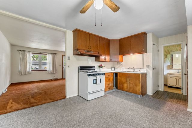 5110 Warren Street, Davenport, IA 52806