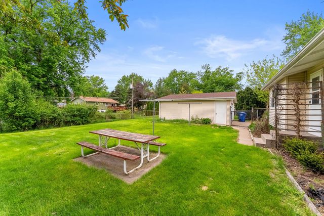 5110 Warren Street, Davenport, IA 52806