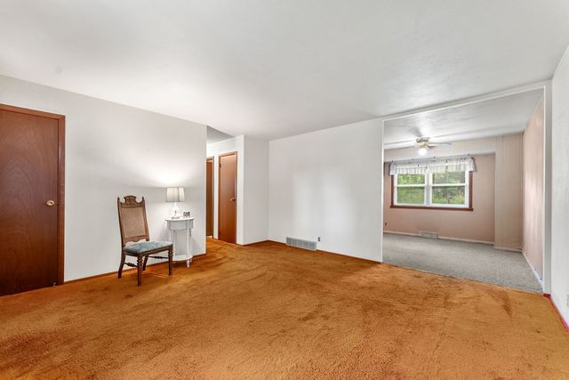 5110 Warren Street, Davenport, IA 52806