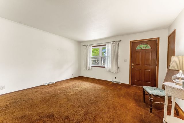 5110 Warren Street, Davenport, IA 52806