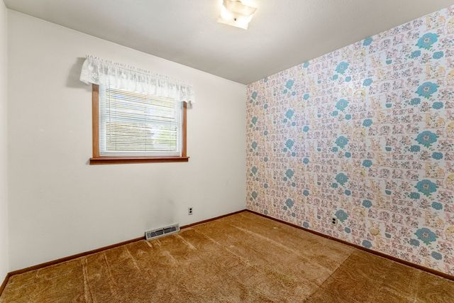 5110 Warren Street, Davenport, IA 52806