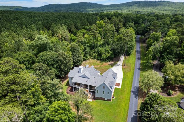 591 Emerald Isle Court, Lexington, NC 27292