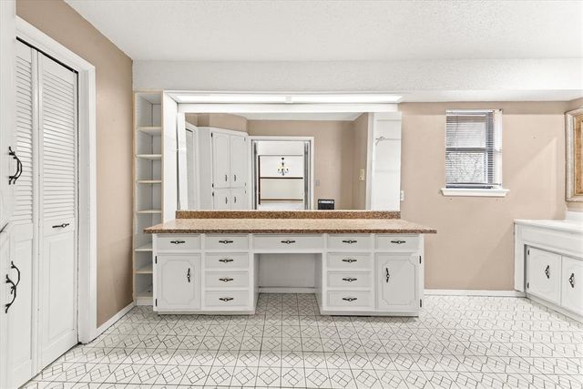 19005 Aerial Road, Edmond, OK 73012