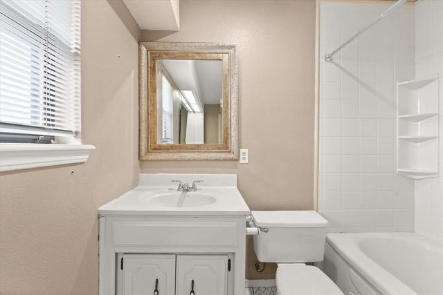 19005 Aerial Road, Edmond, OK 73012