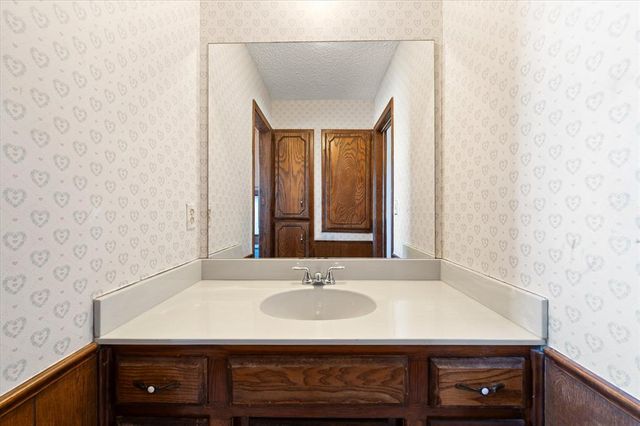 19005 Aerial Road, Edmond, OK 73012