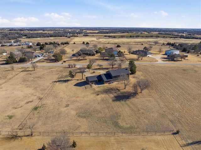 19005 Aerial Road, Edmond, OK 73012