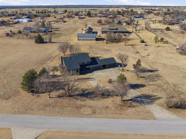 19005 Aerial Road, Edmond, OK 73012