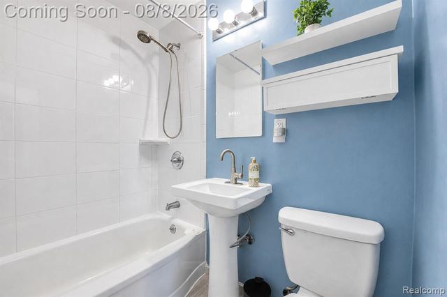 2001 Dexter Avenue, Ann Arbor, MI 48103