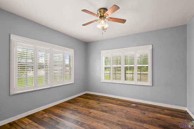 15545 Bear Island Rd, Maurepas, LA 70449