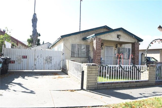 1741 Gaviota Avenue, Long Beach, CA 90813