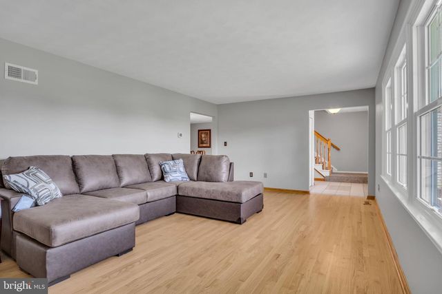 21 LOREE LANE, Shippensburg, PA 17257