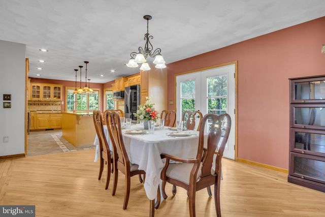 21 LOREE LANE, Shippensburg, PA 17257
