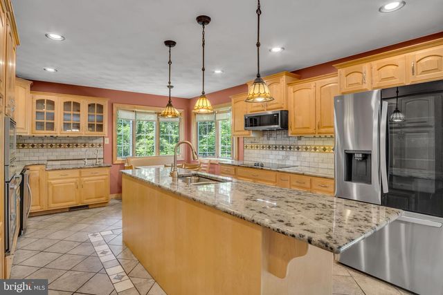 21 LOREE LANE, Shippensburg, PA 17257