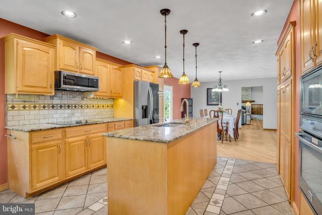 21 LOREE LANE, Shippensburg, PA 17257