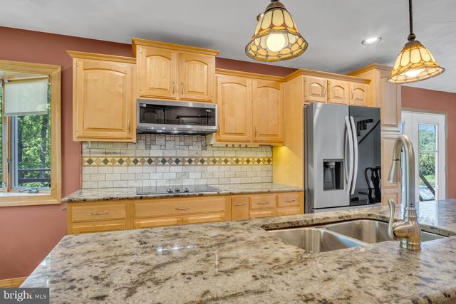 21 LOREE LANE, Shippensburg, PA 17257