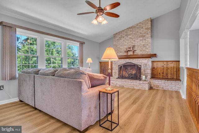 21 LOREE LANE, Shippensburg, PA 17257