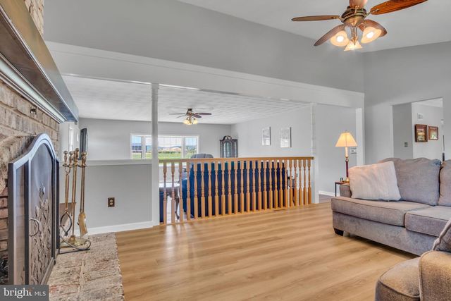 21 LOREE LANE, Shippensburg, PA 17257