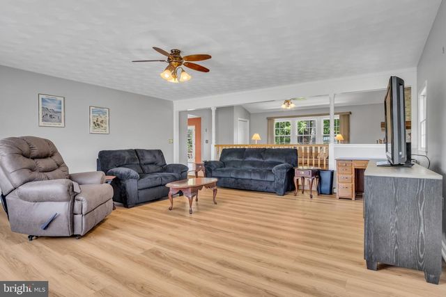 21 LOREE LANE, Shippensburg, PA 17257