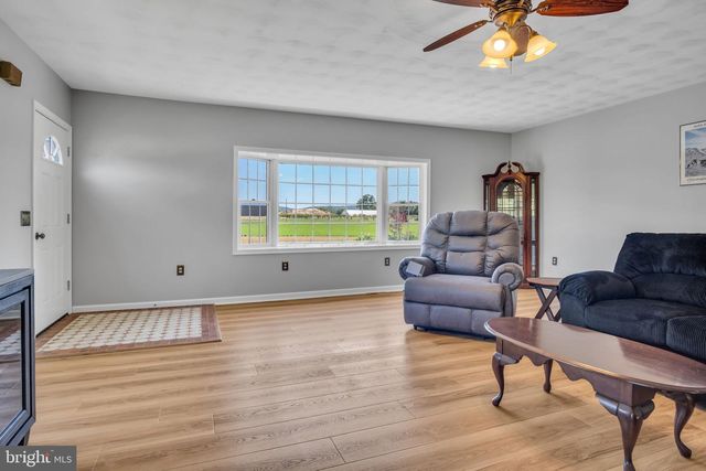 21 LOREE LANE, Shippensburg, PA 17257