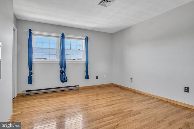 21 LOREE LANE, Shippensburg, PA 17257