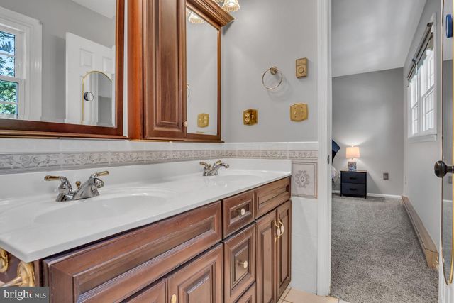 21 LOREE LANE, Shippensburg, PA 17257