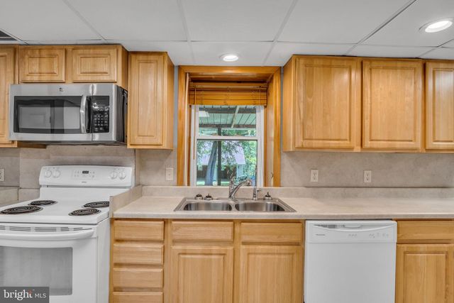 21 LOREE LANE, Shippensburg, PA 17257