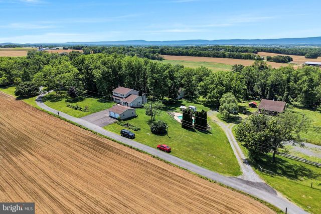 21 LOREE LANE, Shippensburg, PA 17257