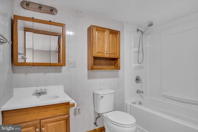 21 LOREE LANE, Shippensburg, PA 17257