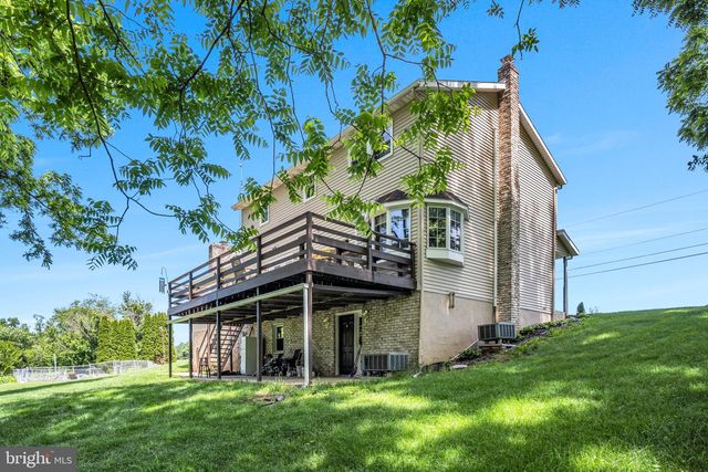21 LOREE LANE, Shippensburg, PA 17257