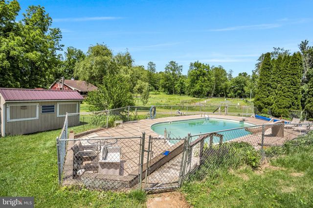 21 LOREE LANE, Shippensburg, PA 17257