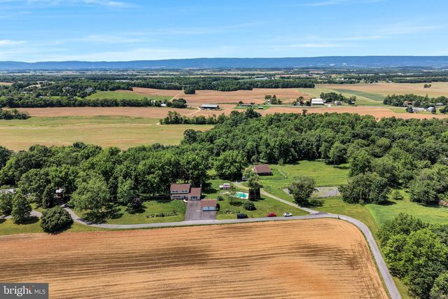 21 LOREE LANE, Shippensburg, PA 17257