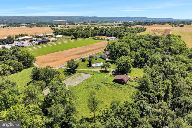 21 LOREE LANE, Shippensburg, PA 17257