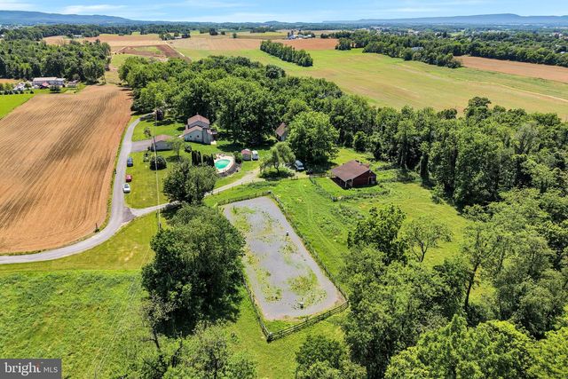 21 LOREE LANE, Shippensburg, PA 17257