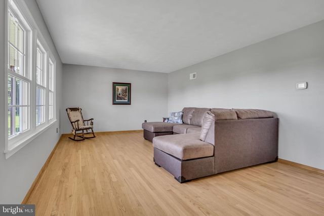 21 LOREE LANE, Shippensburg, PA 17257