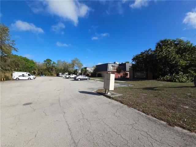 17983 San Juan CT 3, Fort Myers, FL 33967