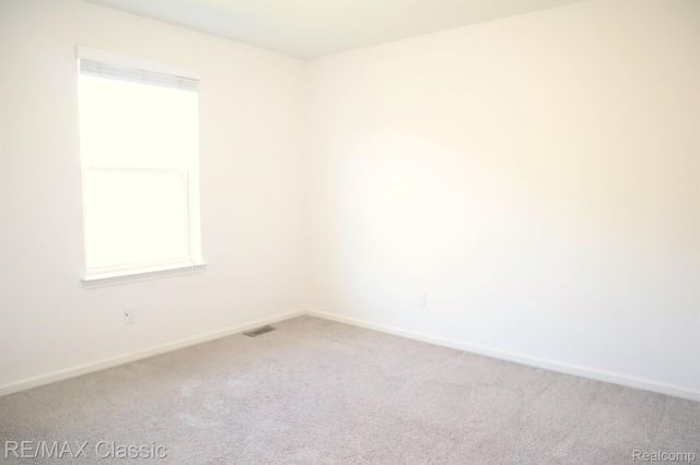 28561 Melanie Lane, Novi, MI 48377
